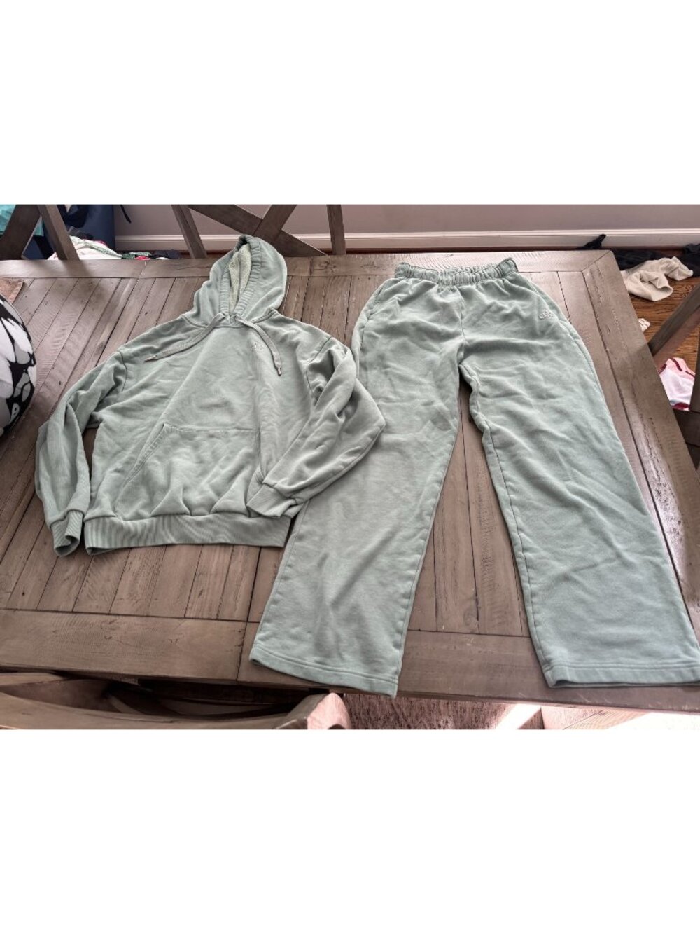 ALO Yoga Accolade Straight Leg Sweatpant Icy Sage + Matching Hoodie XXS